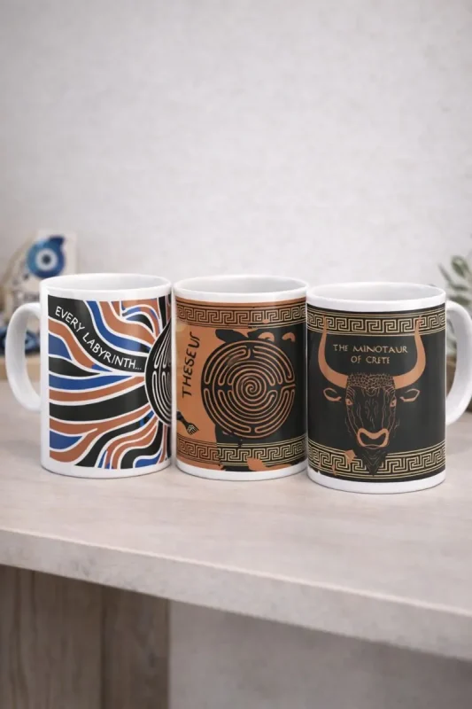 Σετ κεραμικών κουπών ελληνικού σουβενίρ με Θησέα, Μινώταυρο και λαβύρινθο σε αρχαιοελληνικό design