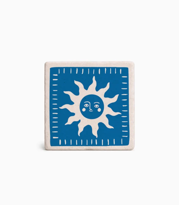 Μαγνητάκι ελληνικού σουβενίρ με θαλασσινό σύμβολο και μπλε χρώμα